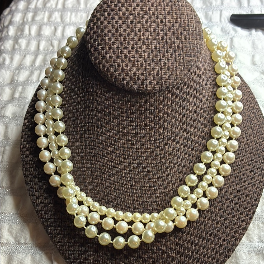 Elegant Cream Pearl Necklace 3 vintage stranded pearl necklaces